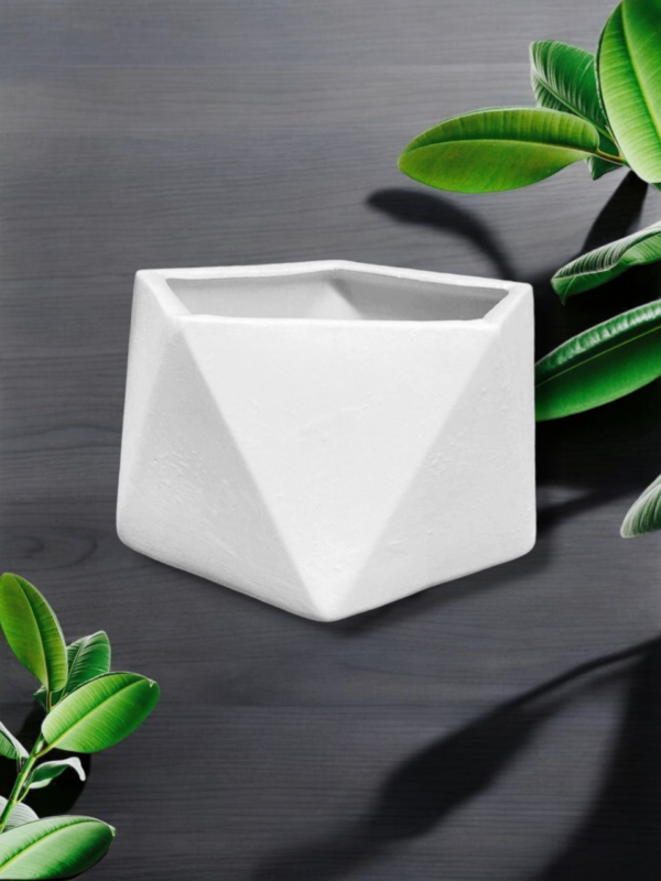 MACETA PENTAGONAL GEOMETRICA